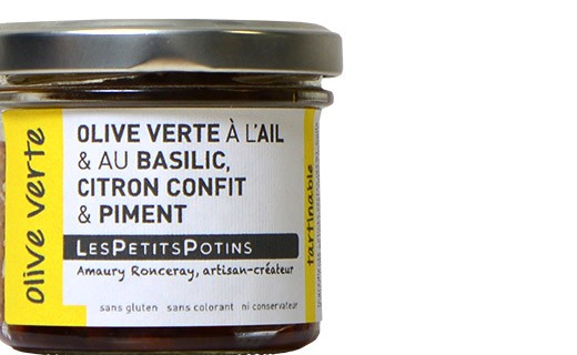 grüne Oliven mit Basilikum und frischen Knoblauch - Les Petits Potins